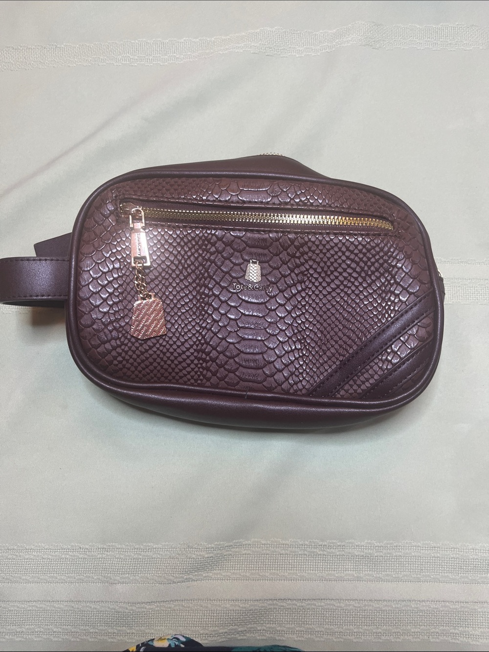 Tote& carry men’s essential toiletry Bag in chocolate.